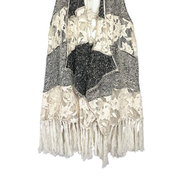 ANTHROPOLOGIE RYE Women’s Mixed Media Boho Fringed Lace Sweater Vest - Picture 3 of 7